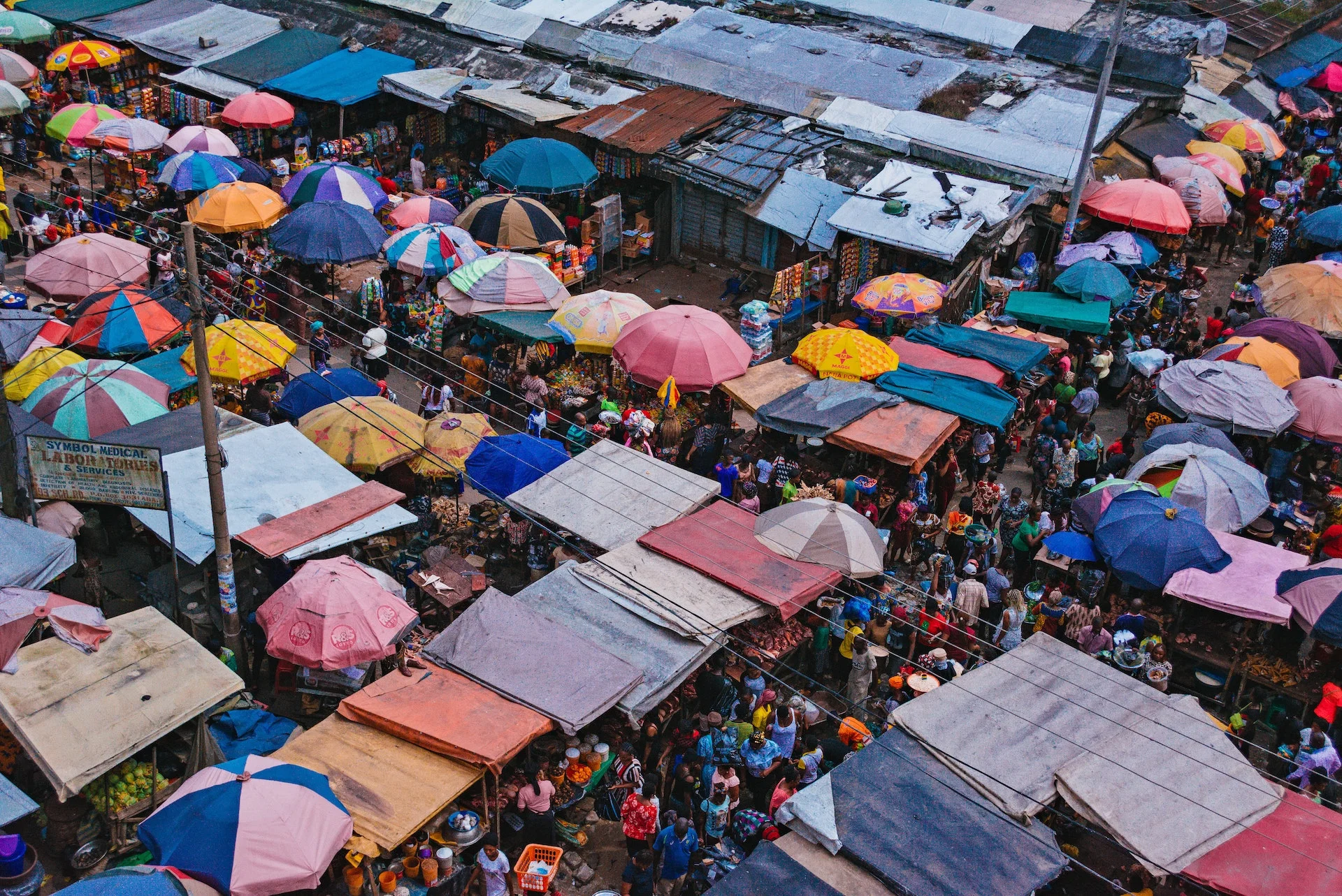 An image of a market in Nigeria